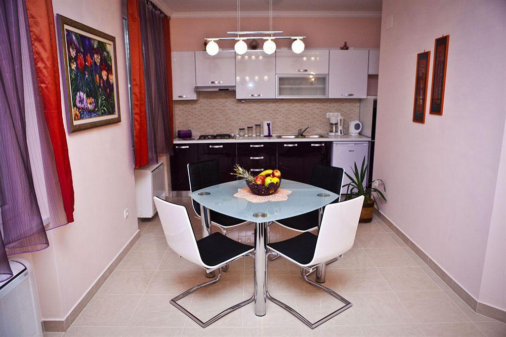 Split Apartments Peric Esterno foto