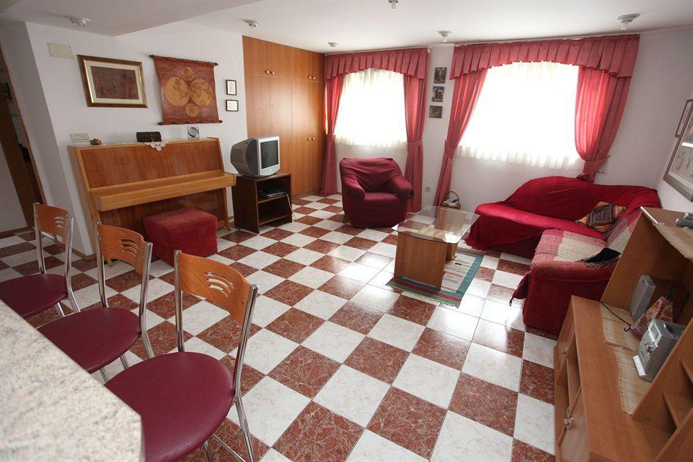 Split Apartments Peric Esterno foto