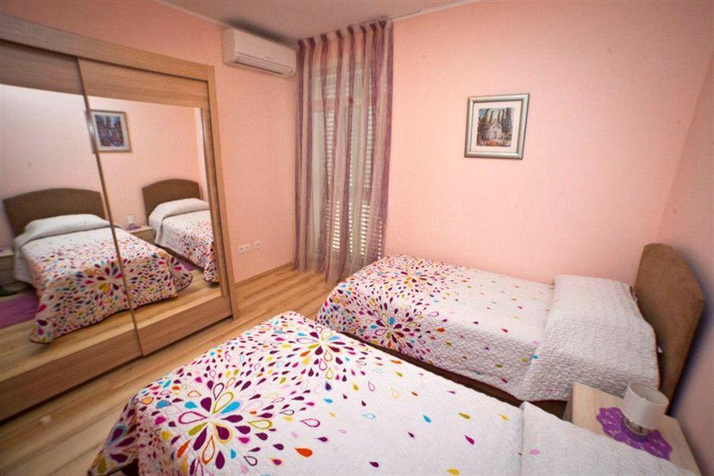 Split Apartments Peric Esterno foto