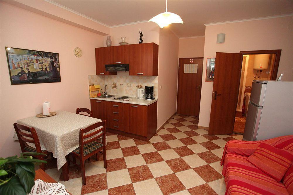 Split Apartments Peric Esterno foto