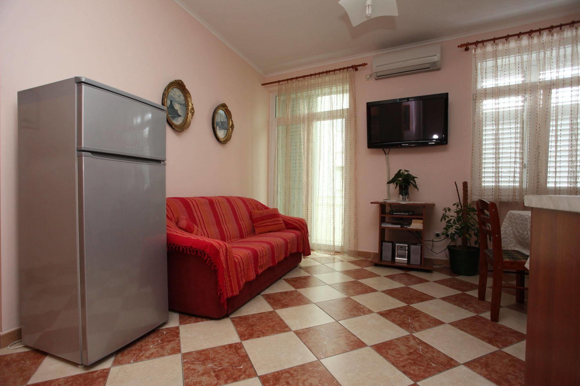 Split Apartments Peric Esterno foto