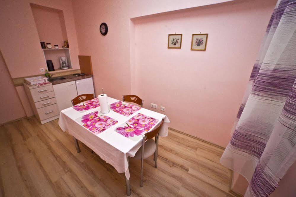 Split Apartments Peric Esterno foto